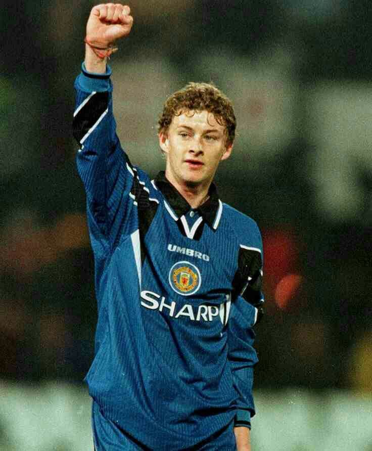 Manchester United 1996/97 Third Jersey