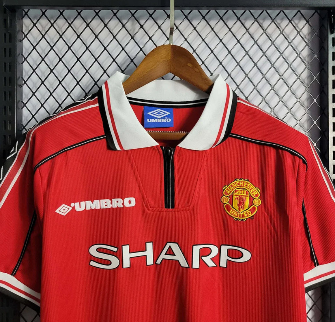 Manchester United 1998/2000 home jersey