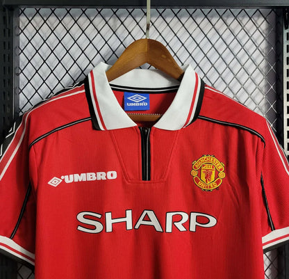 Manchester United 1998/2000 home jersey