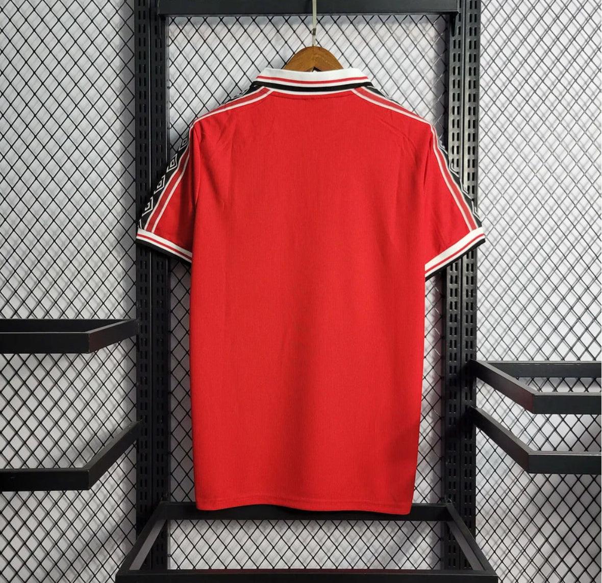 Manchester United 1998/2000 home jersey