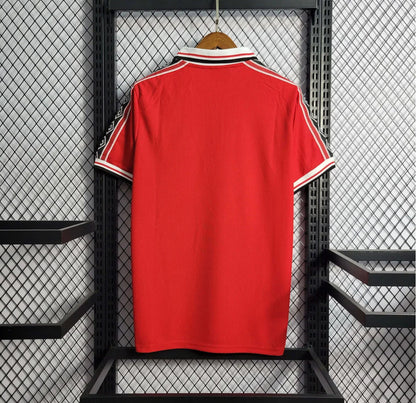 Manchester United 1998/2000 home jersey